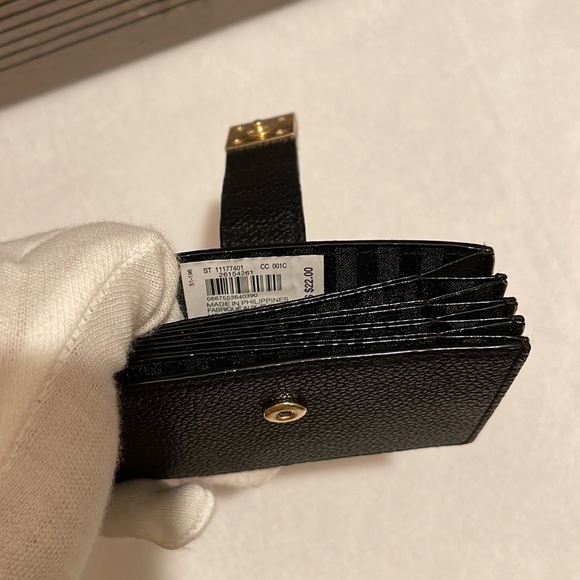 NWT- Victoria Secret Card holder - Picture 8 of 12